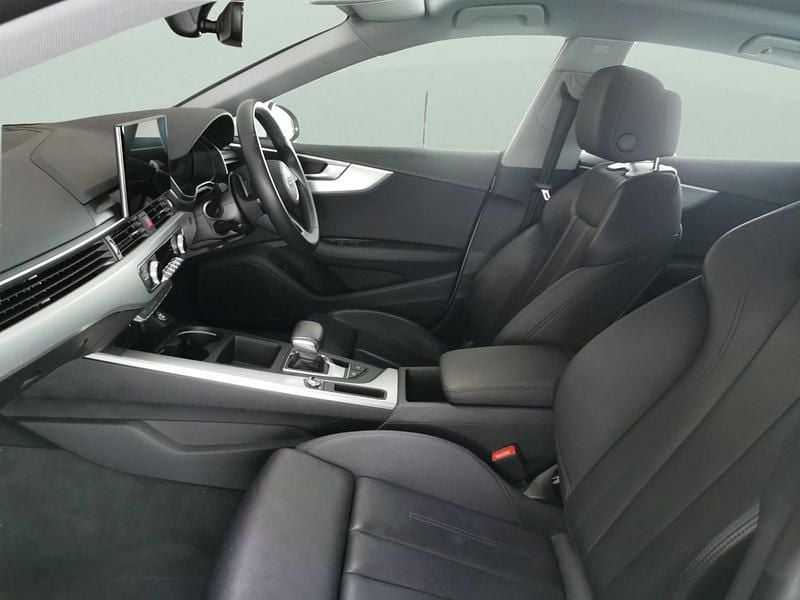 Used Audi A5 Sportback Sport 150 HP (110 kW) 2022 White Hatchback