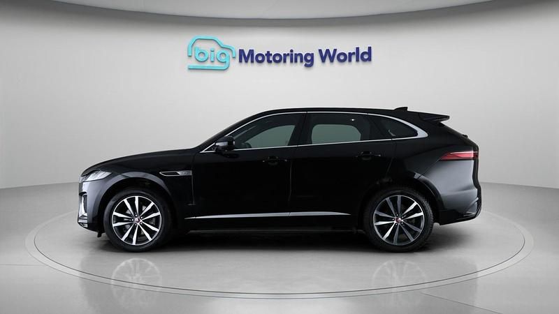 Second-hand Jaguar F-Pace R-Dynamic 2022 Negru SUV