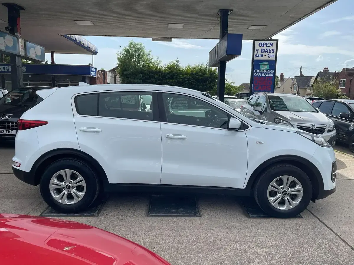 Used Kia Sportage 2016 White SUV