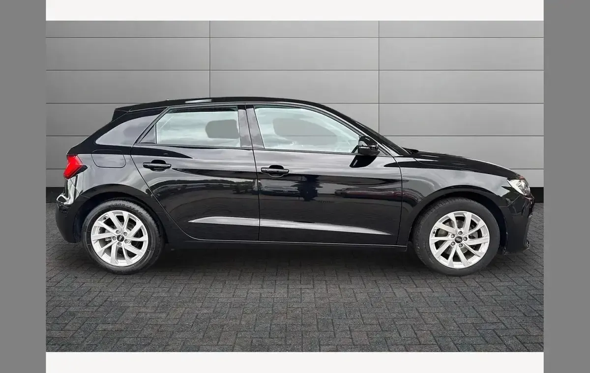 Käytetty Audi A1 Sport 200 HP (147 kW) 2023 Valkoinen Katumaasturi