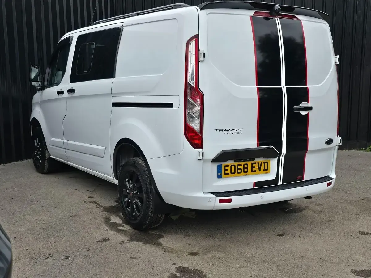 Used Ford Transit Custom 105 HP (77 kW) 2018 White Van