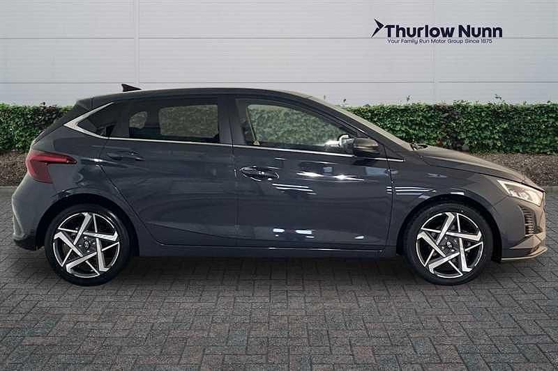 Used Hyundai i20 Premium 100 HP (73 kW) 2024 Grey Hatchback
