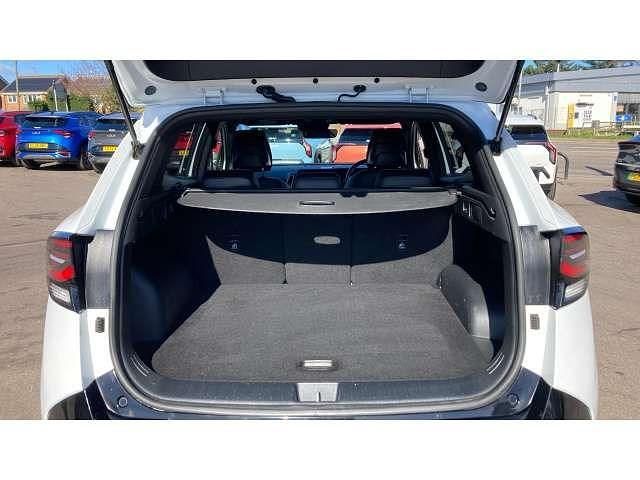 Used Kia Sportage GT-Line 150 HP (110 kW) 2023 White SUV