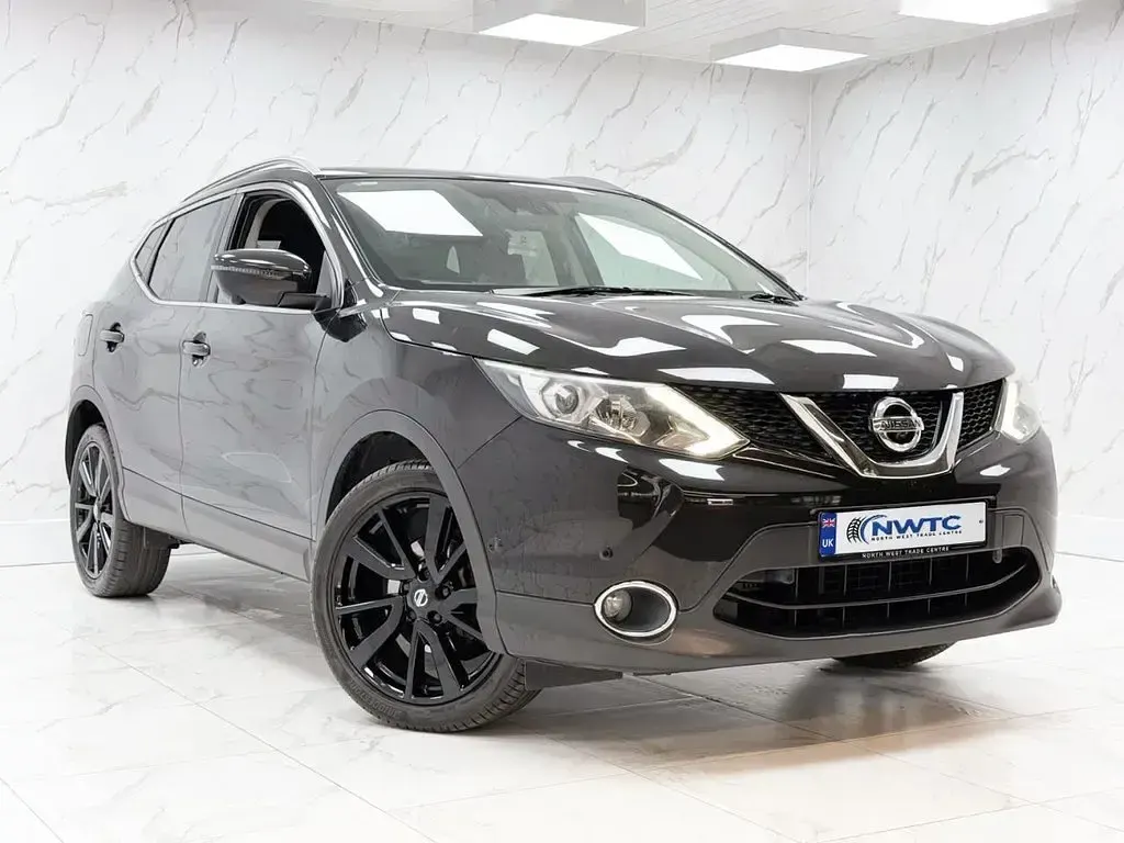 Used Nissan Qashqai Tekna 110 HP (80 kW) 2017 Black SUV