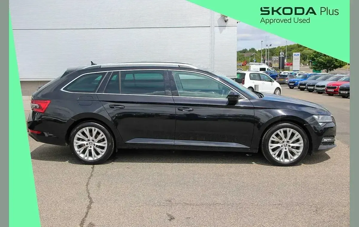 Used Skoda Superb SE L 196 HP (144 kW) 2023 Black magic pearl effect Estate