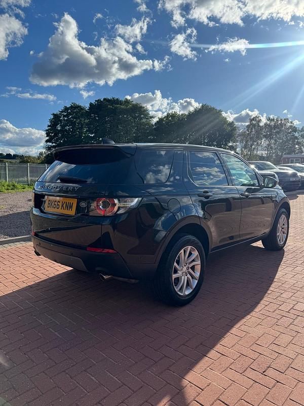 Second-hand Land Rover Discovery Sport SE 180 CP (132 kW) 2016 Negru SUV
