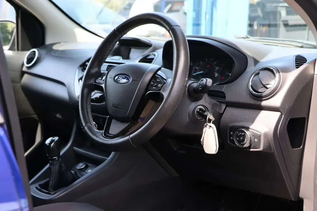 Used Ford Ka Plus Zetec 85 HP (62 kW) 2017 Blue Hatchback