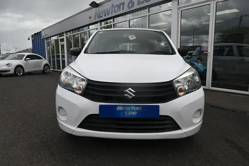 Used Suzuki Celerio 68 HP (50 kW) 2016 White Hatchback