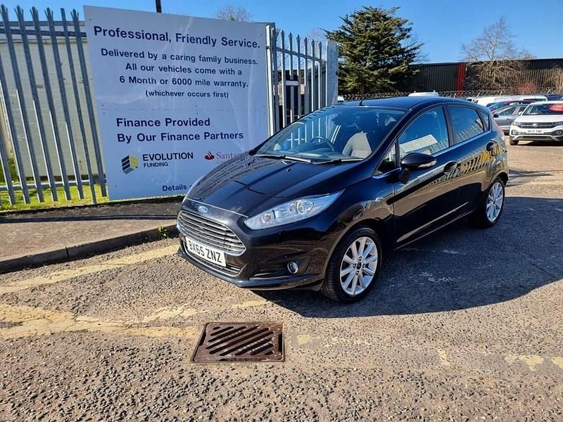Panther black Used 2015 Ford Fiesta Titanium Hatchback | £6,450 (Fair price) - Image 1/4