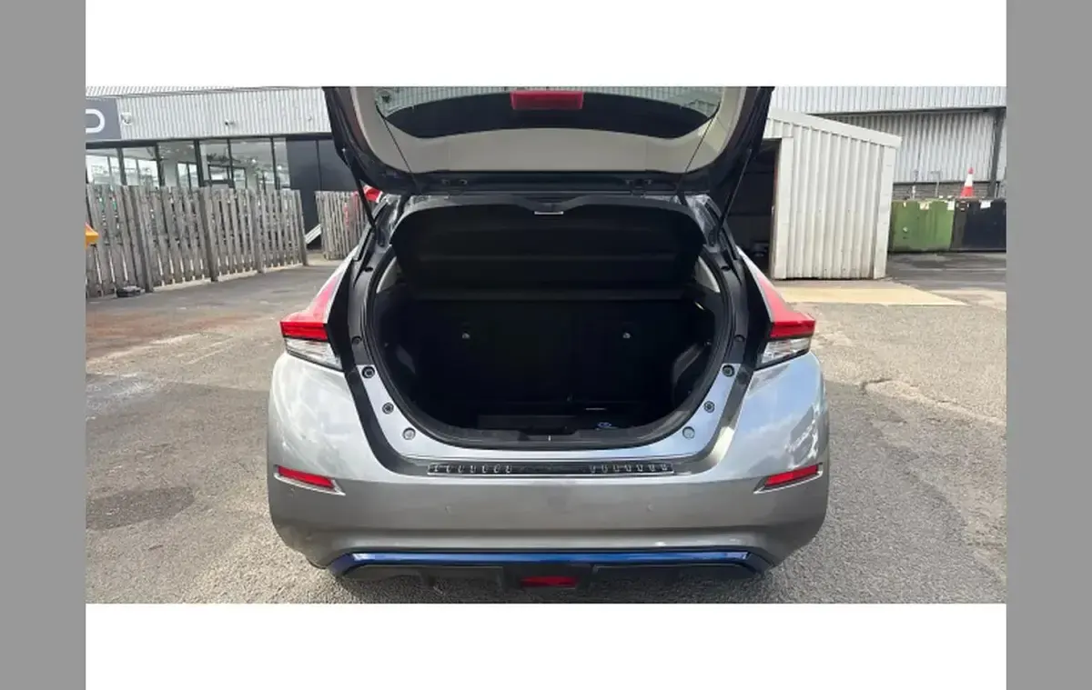 Used Nissan Leaf Tekna 108 kW (147 HP) 2020 Grey Hatchback