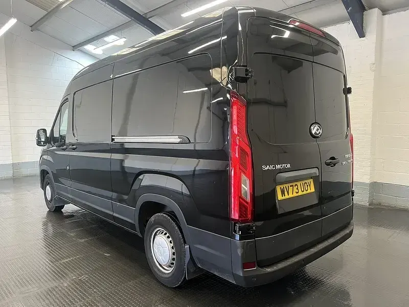 Used Maxus V90 161 HP (118 kW) 2023 Black Van
