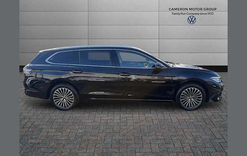 Usado VW Passat Elegance 147 CV (108 kW) 2025 Negro Familiar