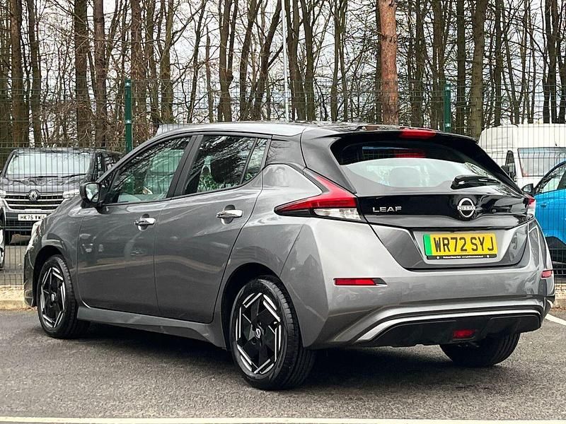Used Nissan Leaf Acenta 110 kW (150 HP) 2022 Grey Hatchback