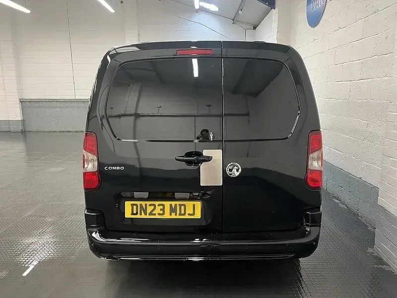 Used Vauxhall Combo S 100 HP (73 kW) 2023 Black MPV