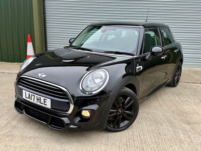 Black Used 2017 Mini Cooper Hatch Hatchback | £8,500 - Image 1/4