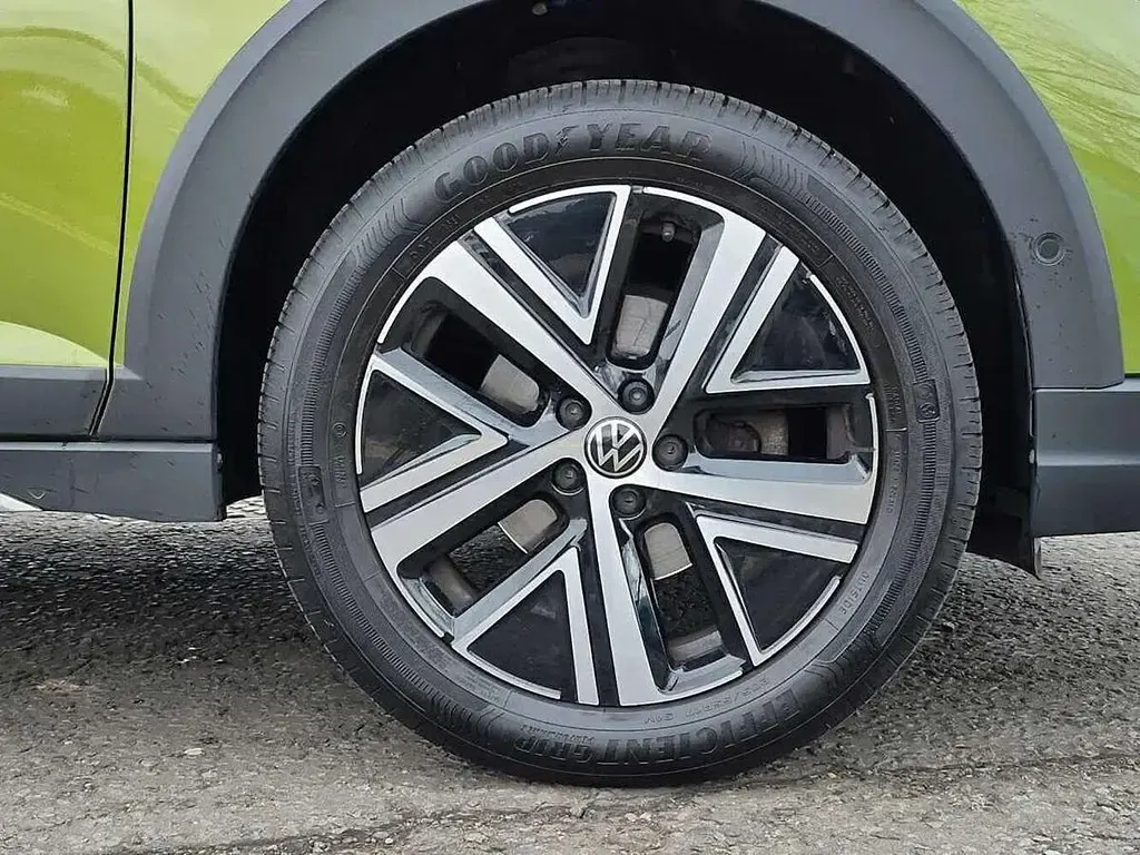 Used VW Taigo Style 110 HP (80 kW) 2023 Green SUV