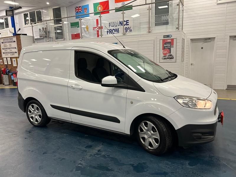 Used Ford Transit Trend 75 HP (55 kW) 2016 White Van