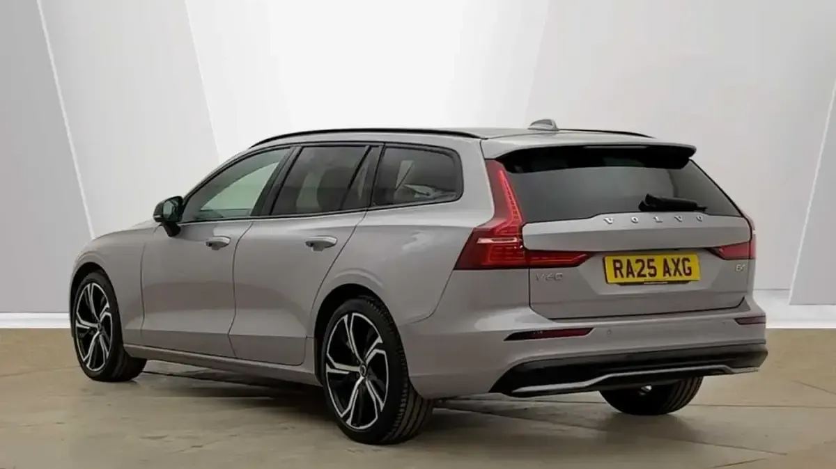 Used Volvo V60 Plus 194 HP (142 kW) 2026 Estate