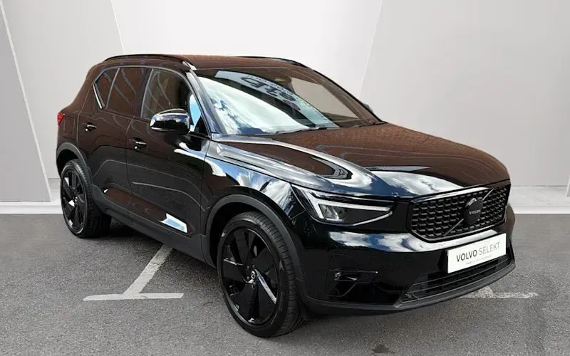 Used Volvo XC40 Plus 197 HP (144 kW) 2025 SUV