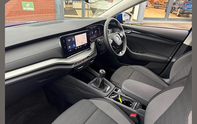 Used Skoda Octavia SE Technology 108 HP (79 kW) 2023 Blue Hatchback