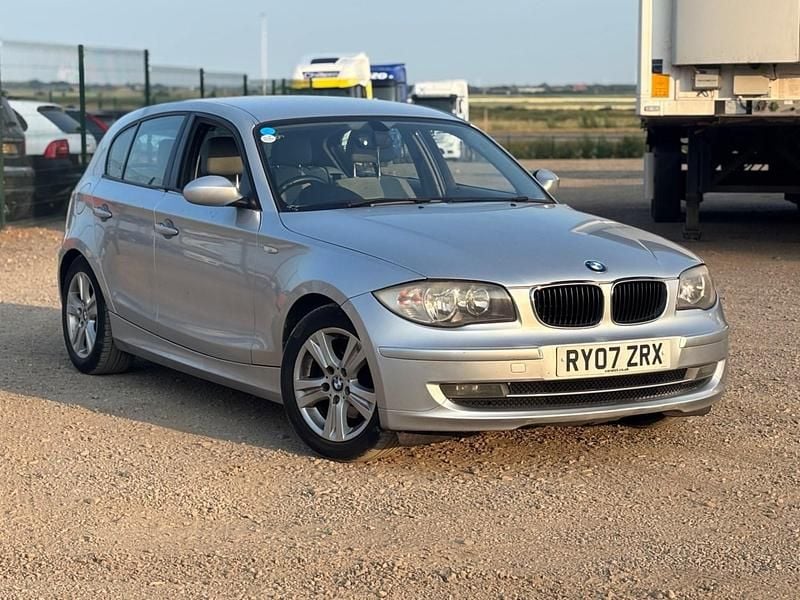 Silver Used 2007 BMW 118 Hatchback | £1,990 (Good price) - Image 1/4