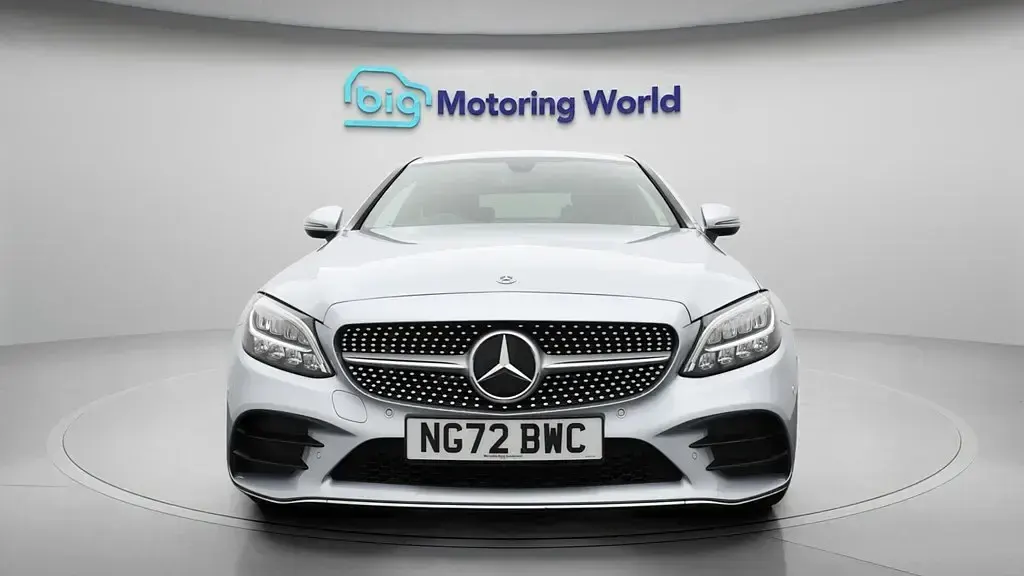 Usado Mercedes C200 AMG line 198 HP (145 kW) 2023 Prateado Coupé