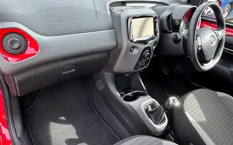 Used Toyota Aygo X-play 72 HP (52 kW) 2018 Red Hatchback