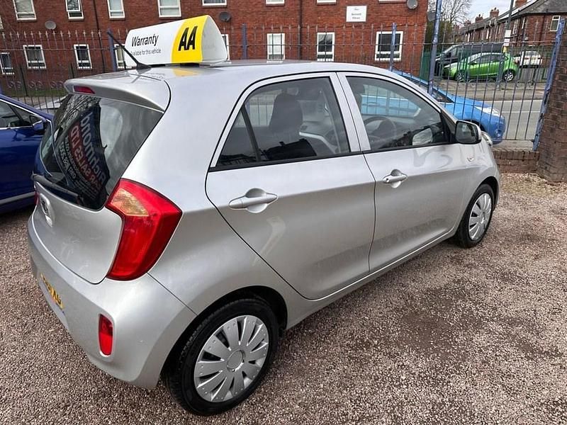 Used Kia Picanto 68 HP (50 kW) 2012 Silver Hatchback