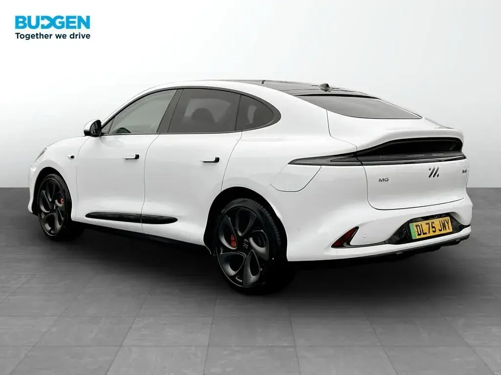 Usado MG IM6 553 kW (752 HP) 2026 Branco SUV