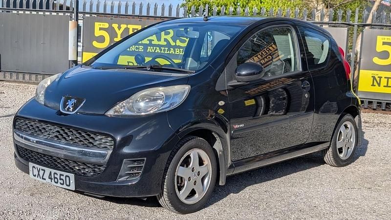 Begagnad Peugeot 107 68 HK (50 kW) 2009 Svart Halvkombi