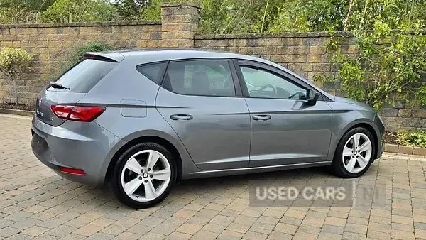 Używany Seat Leon FR 184 KM (135 kW) 2015 Szary Hatchback