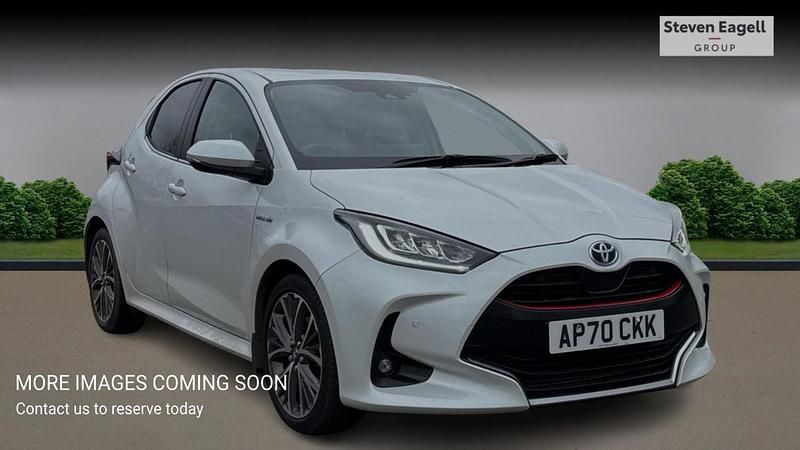 Used Toyota Yaris Hybrid 2020 White Hatchback