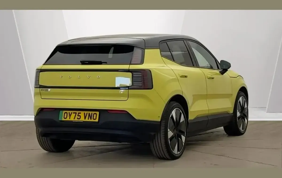Used Volvo EX30 Performance 314 kW (428 HP) 2025 Yellow SUV