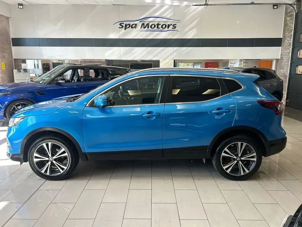 Used Nissan Qashqai N-Connecta 110 HP (80 kW) 2017 Blue SUV