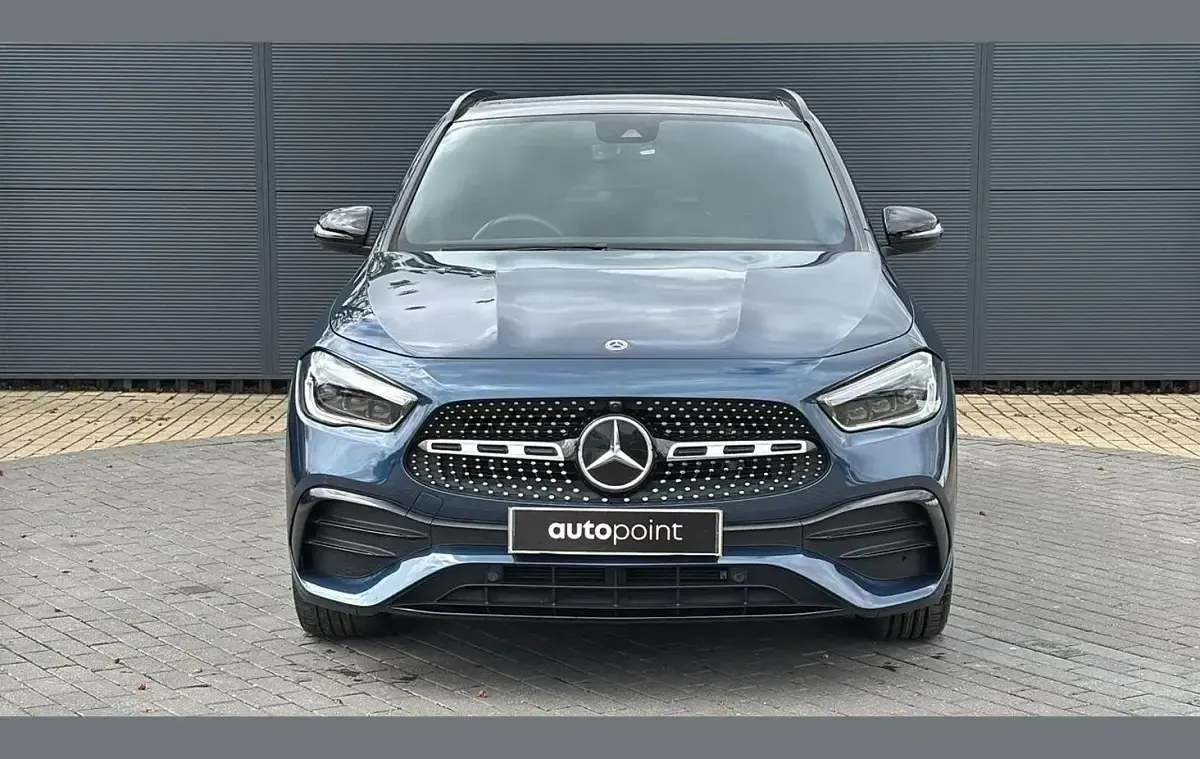 Used Mercedes GLA200 AMG Line Premium Plus 147 HP (108 kW) 2023 Blue SUV
