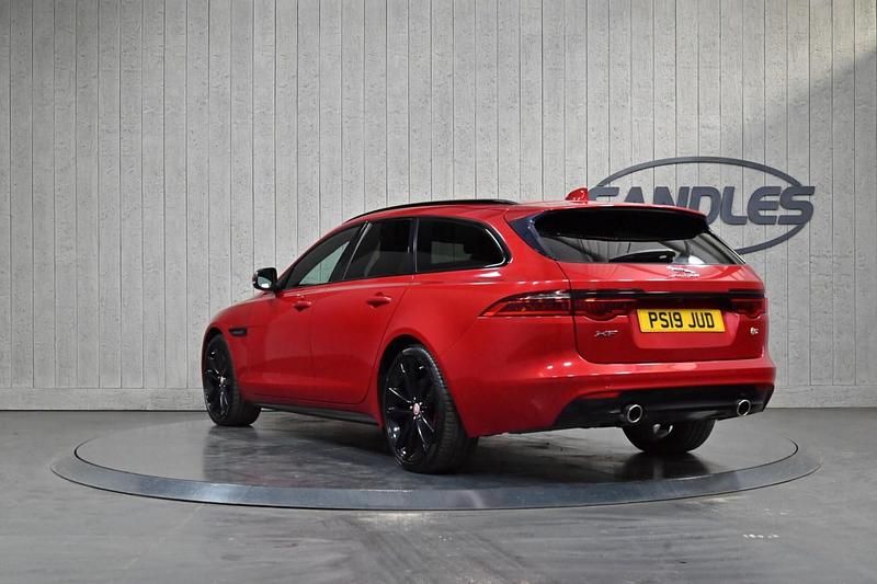 Used Jaguar XF Sportbrake S 300 HP (220 kW) 2019 Red Estate