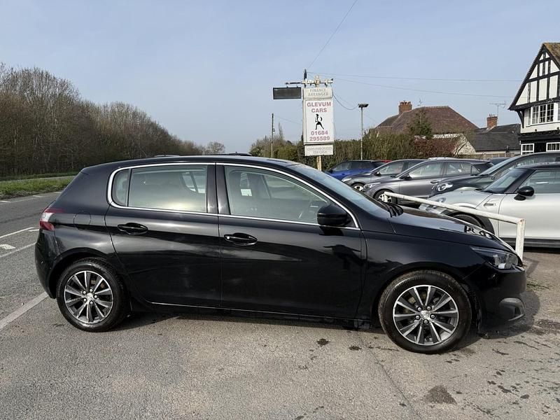 Used Peugeot 308 Allure 120 HP (88 kW) 2016 Black Hatchback