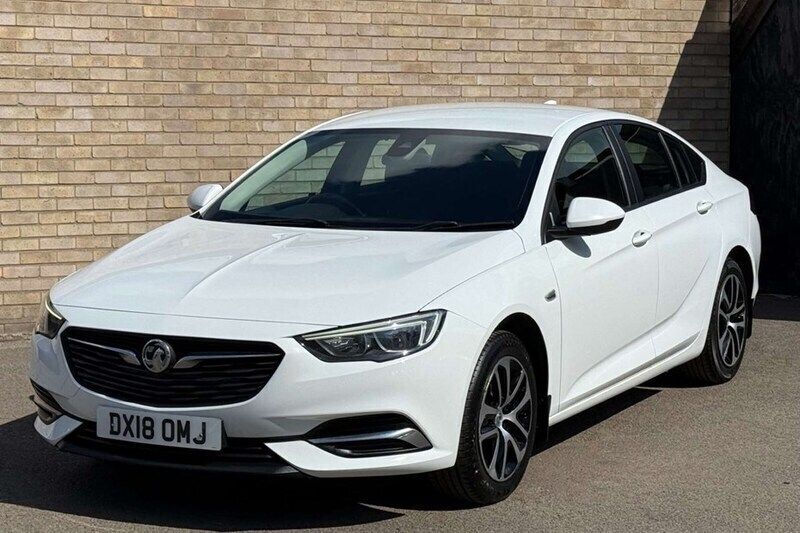 Used 2018 Vauxhall Insignia Design Edition | £6,095 (A bit pricey) - Image 1/1