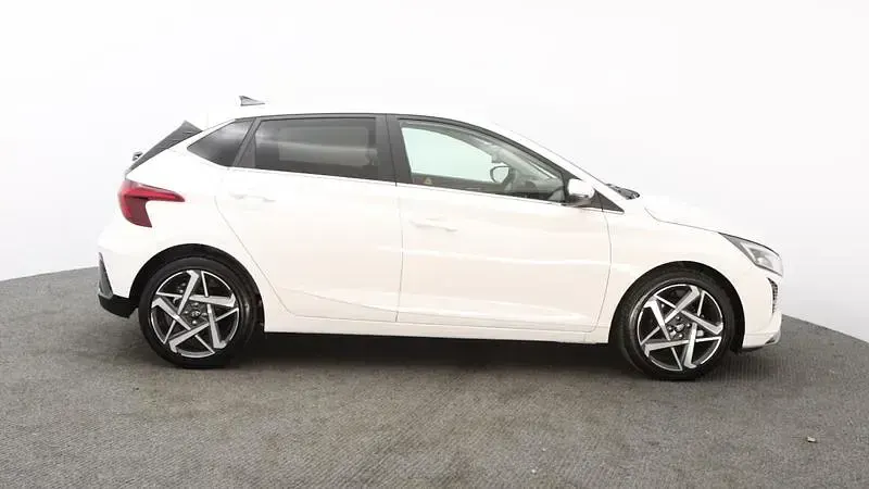 New Hyundai i20 Premium 100 HP (73 kW) 2025 White Hatchback