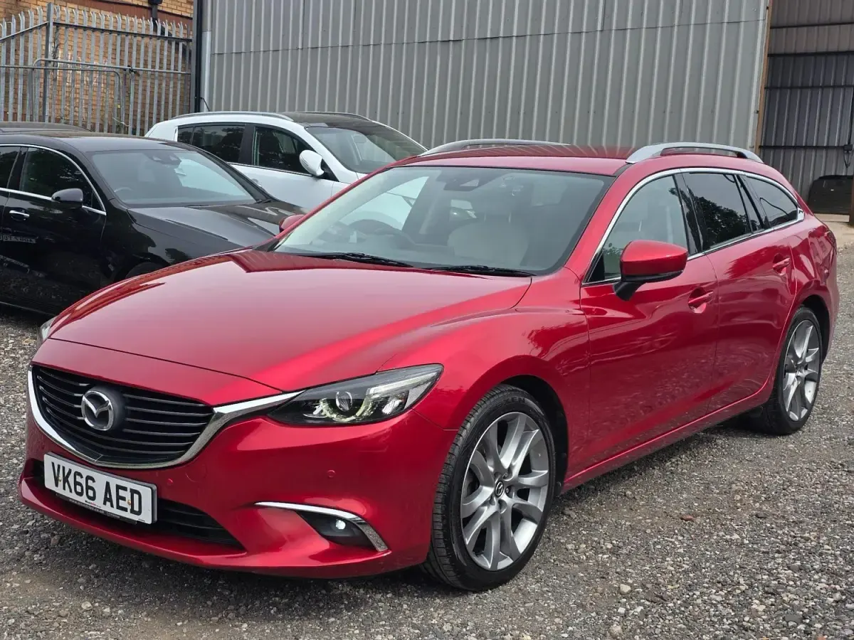Usado Mazda 6 Inclusive 175 HP (128 kW) 2016 Vermelho Carrinha