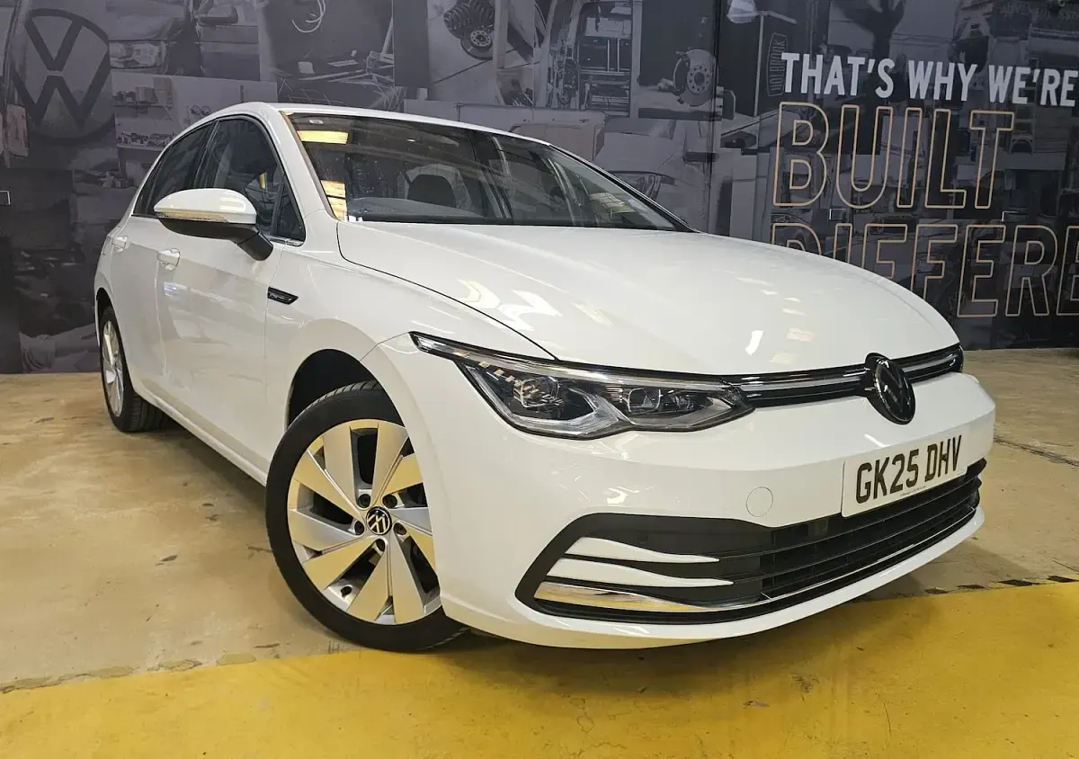 Used VW Golf VIII Style 130 HP (95 kW) 2025 White Hatchback