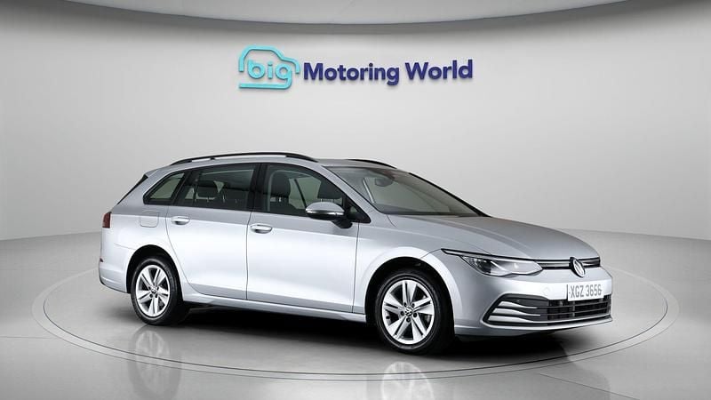 Used 2022 VW Golf VIII S | £13,900 (Good price) - Image 1/4