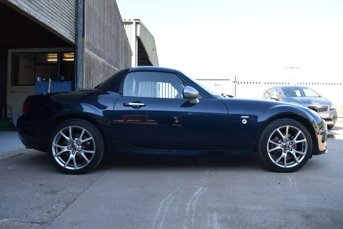 Usado Mazda MX5 Edition 126 CV (92 kW) 2014 Azul Descapotable