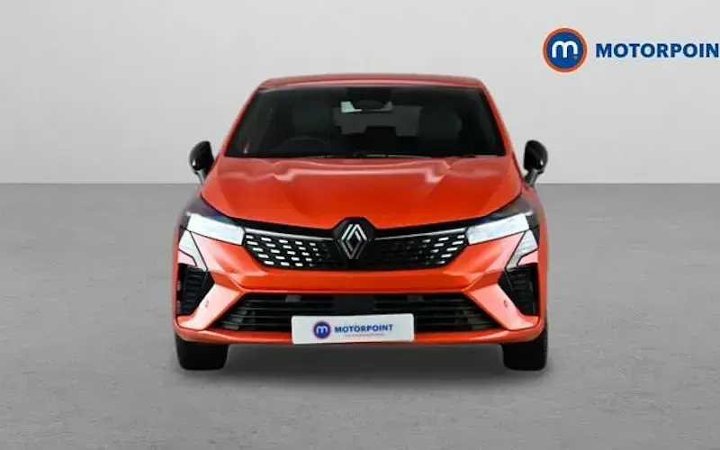 Used Renault Clio V Techno 143 HP (105 kW) 2025 Orange Hatchback