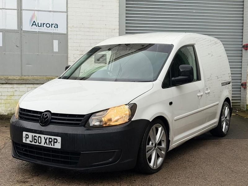 Used VW Caddy 102 HP (75 kW) 2011 White MPV