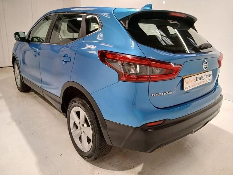 Used Nissan Qashqai Acenta Premium 115 HP (84 kW) 2018 Blue SUV