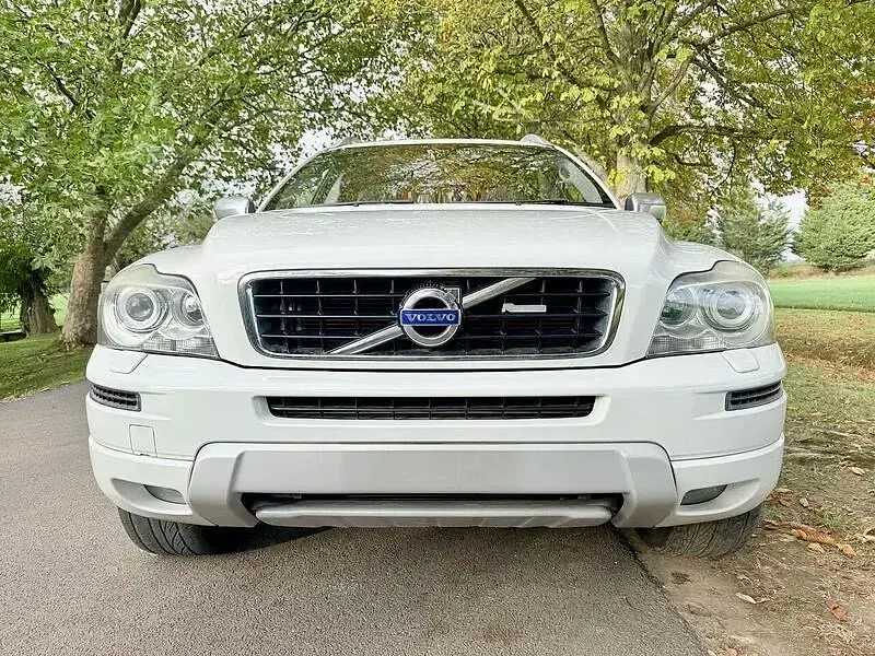 Usado Volvo XC90 SE Lux 235 HP (172 kW) 2025 Branco SUV