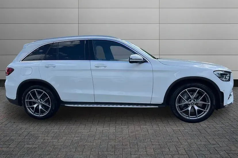 Used Mercedes GLC300 AMG Line Premium Plus 242 HP (177 kW) 2020 Polar white SUV