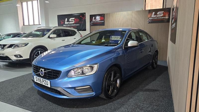 Usado Volvo S60 R-Design 2016 Azul Berlina