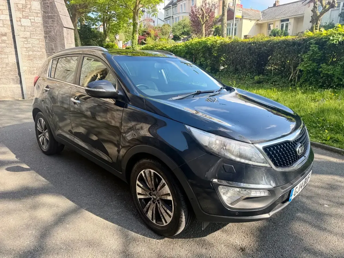 Usado Kia Sportage 115 HP (84 kW) 2014 Preto SUV